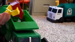 Tonka Mighty Motorized Garbage Truck