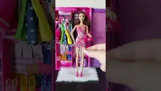 Barbie Fashion Shorts: What will I wear?  Barbie's Dress Up Crisis!