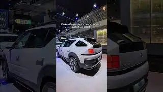 Comment fait-il ? Validez vous son design ? #belgiumautoshow  #salonbruxelles #hyundai #staria #nexo