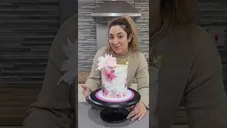 How to create flawless cakes with Icing Sheets & Frost Form! 🤗 #frostform