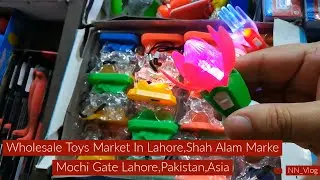 Wholesale Toys Market In Lahore,Shah Alam Market, Mochi Gate Lahore, Pakistan, Asia