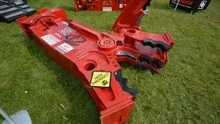Interchangeable Attachments for Excavator Demonstration