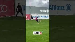 Dieser Sadio Man&eacute; Curler 😍