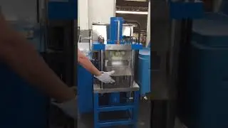 dry ice reformer ( dry ice pellet-to-slice )