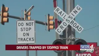 Drivers trapped by stopped train