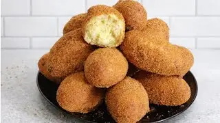 Aurii, pufoase și irezistibile &ndash; gogoși cu br&acirc;nză de vaci | Doar amestecam s&iacute; aluatul este gata 😋