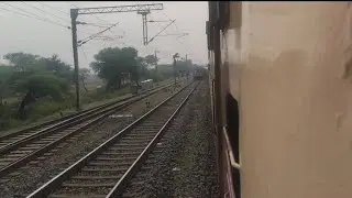 Apni Puri Raftaar se Frights Trains ko Over take karte hue nikli Ajad Hind Express. #jstraveller