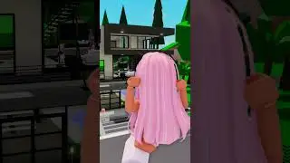 they saw giant layla dancing🤩🤭#roblox #robloxshorts