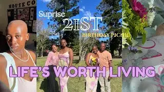 Surprise 21st Birthday.💗 Here’s to my first redapp video.🫰🏾 please subscribe,like and comment.