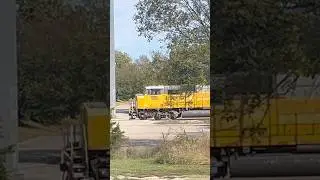 WAMX 6058 leads SKOL 204 north through Caney! #railfan #train
