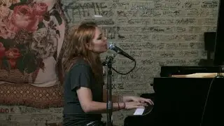 2009.06.12 - Holly Brook Live @ KGRL.fm FPA Sessions