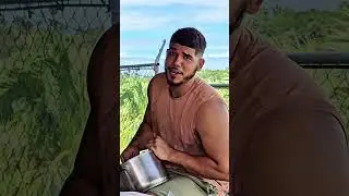 El Bozzo guallando yuca pa&rsquo; comerse cinco arepitas 😭🤤😂
