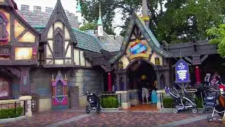Adventures At Disney: Meeting Cinderella