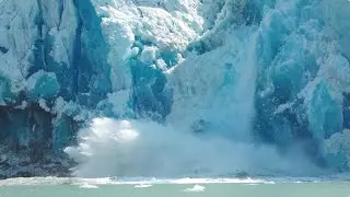 Glacier Calving | Alaska | Lindblad Expeditions