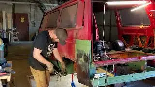 A new crossmember and side panel - Restore a VW T3 Syncro #7