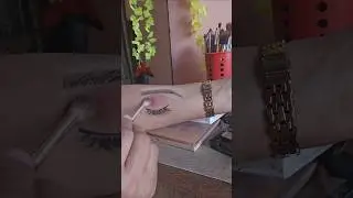 Eye makeup blending is technique tutorial 👌 #eyemakeup #eyes #youtubeshorts #makeuptutorial #shorts