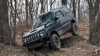 Suzuki Jimny по Русскому Острову