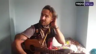 Interview with street musician Alexander Slocombe in Nepal