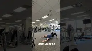 Feeling tight at your desk mid workday? Try this release series! #foamrolling #stretching