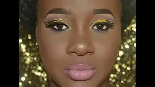 Graphic Liner  Cut Crease