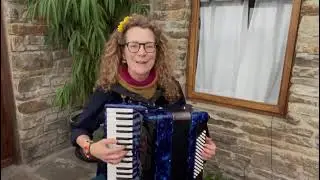 Karen Tweed demonstrates the new Kingfisher 30 key 60 Bass Accordion