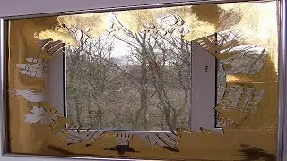 2D round mirror in golden square