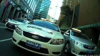 Two angry taxi drivers in the CBD