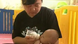 Chinese woman opens her home to Beijing's abandoned children