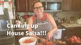 My biggest tomato canning ever!! Water bath canning house salsa Ball book recipe #tomato 