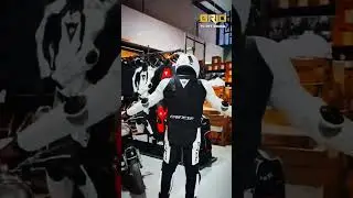 Thala ஓட Style - அ பாருங்க ஜீ ..!🤩🔥 #ajithkumar #thala #racer #kollywoodactor #viralshorts #briotv