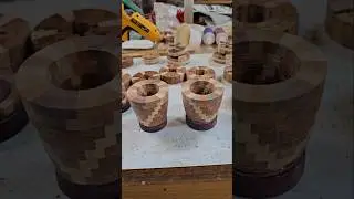Изготовление маленьких урн занимает больше времени #themessystudio #токарнаяобработкадерева