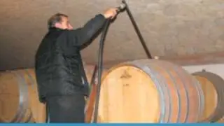 How To Clean Wine Barrels Without Using Chemicals