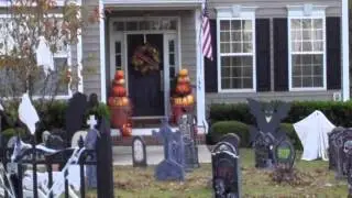 FALL OUTDOOR DECOR and EXTREME HALLOWEEN HOUSES