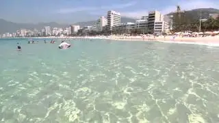 Praia do Arpoador - RJ  de Agua Cristalina