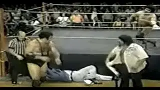 wwf tv 1981-king kong mosca-pat patterson water pitcher angle