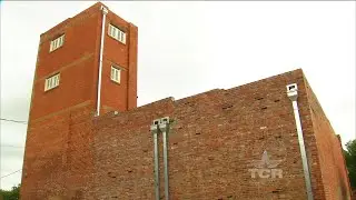 World's Smallest Skyscraper (Texas Country Reporter)