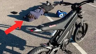 Learning how to wheelie TALARIA XXX and ZOOZ 1100 (crash)