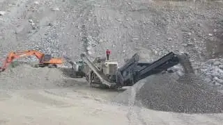 Metso Lokotrack LTG1000 mobile crusher, Nakayama NC420CE , portable crushers in Korea.