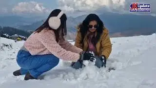 Snowfall in Bhaderwah Tourists enjoying in snow