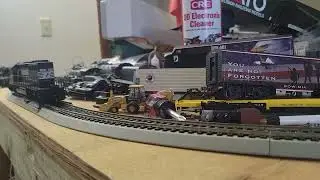 Kato SD40-2 NS 1642 with TSU-KT1000, Current Keeper 1, SMLED's, and dual sugarcube speakers.