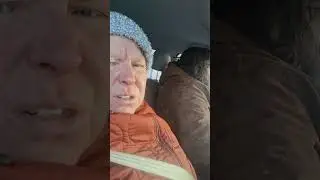 Майк замерз на работе