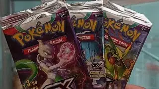 Abr&iacute; Tres Sobres de Cartas Coleccionables de Pok&eacute;mon GX!!