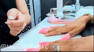 🚨MANICURE Alert!🚨 Full CALGEL service&hellip;from 1. Removal to 2. Natural nail maintenance to 3. Polish!