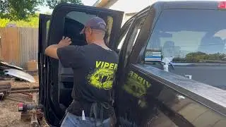 Window tint installation rear door. GMC sierra. Polarizado. Sonidos Alarmas. Dfw metroplex