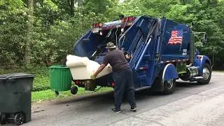 Kenworth T300 / New Way Viper Rear Loader Garbage Truck