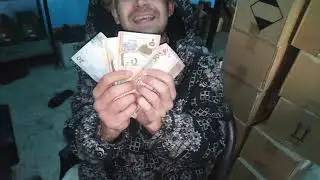flexin with some arab cash in Jordan to show this cute Arab girl I like | GICEWORLD