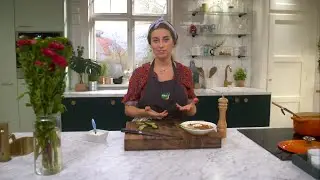 K&ouml;kets middag: Vegetarisk gulaschsoppa med gr&auml;ddfil och saltgurka - K&ouml;ket