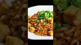 🍜🔥 Mee Goreng Mamak &ndash; Malaysia&rsquo;s spicy stir-fried noodle magic! #malaysia #noodles #bitecity7