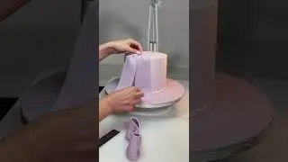 How to make a large cascading fondant bow cake #fondantbow #sugarbow #howto #cakedecorating #cakeart