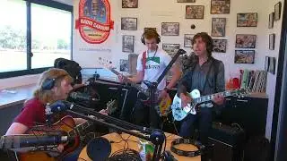 Handgrenade Hearts - Live at Radio Carrum